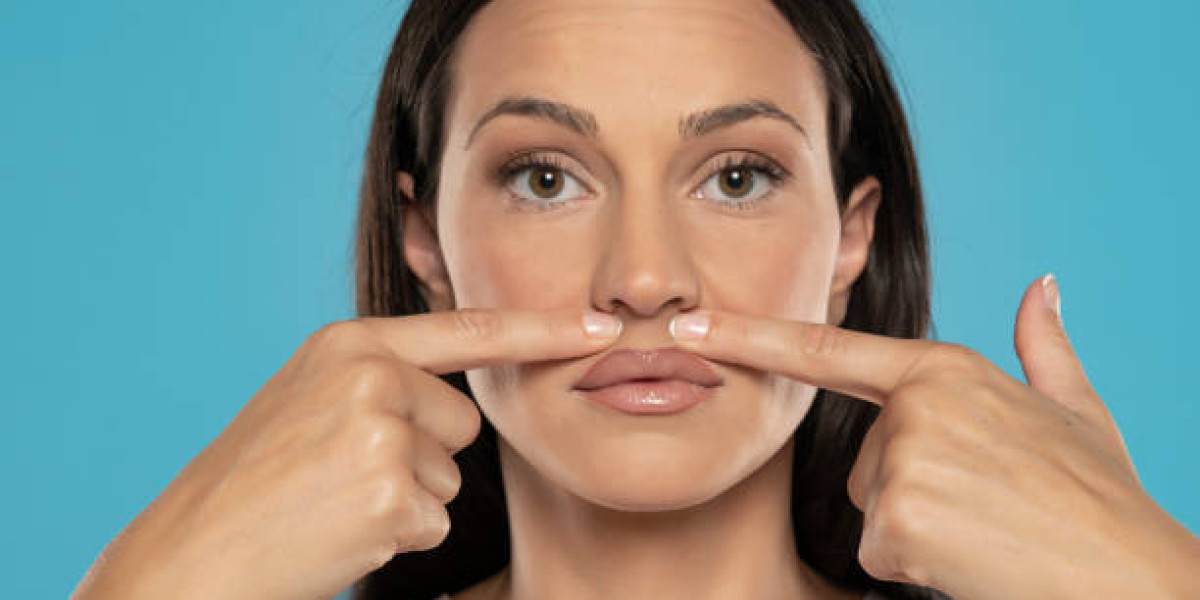 Bullhorn Lip Lift in Dubai: Minimally Invasive Lip Enhancement