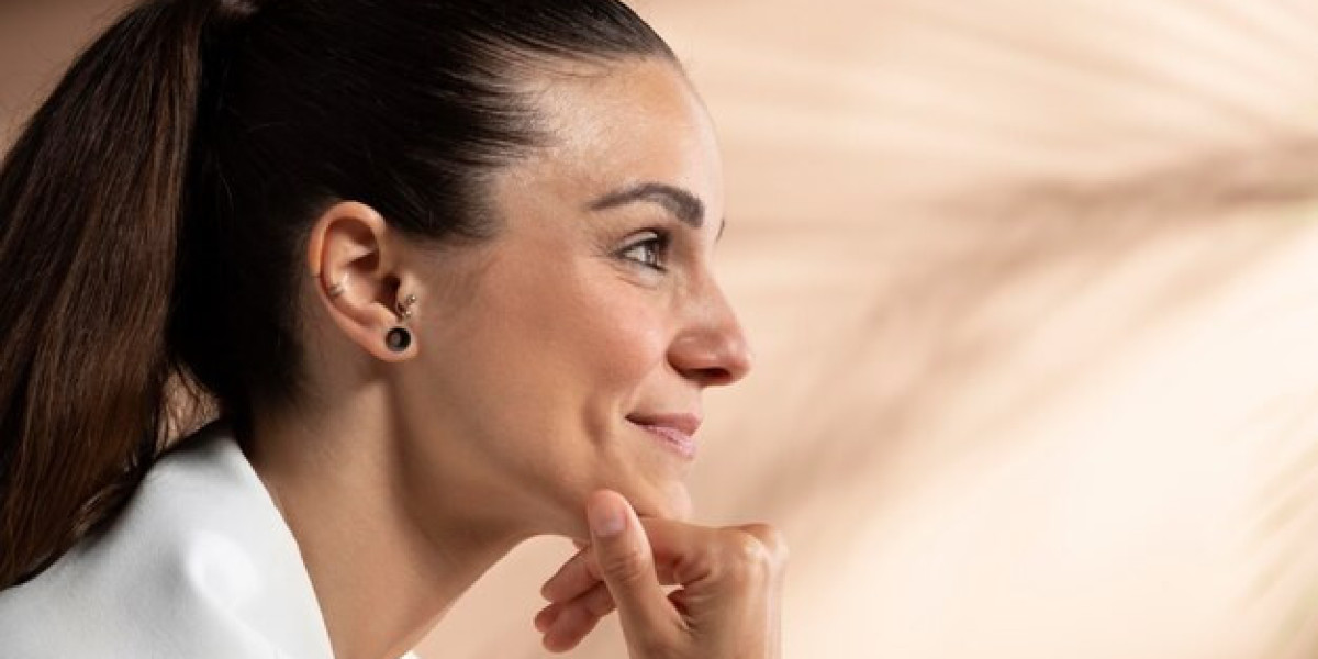 Top Non-Surgical Double Chin Removal Treatments Available in Islamabad