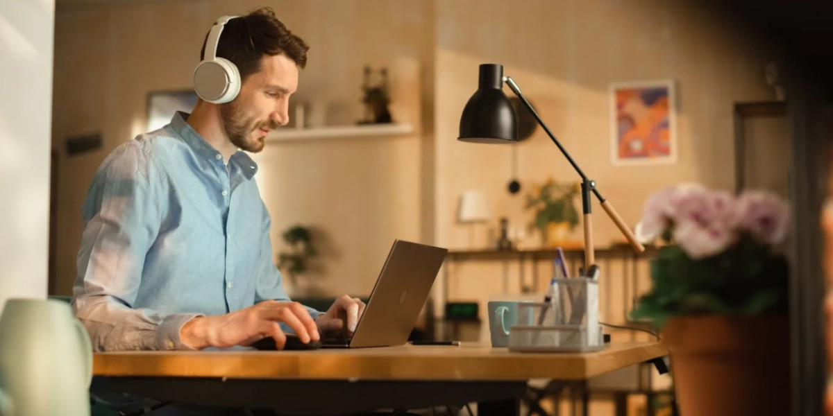 What Tools Can an Audio Typist Use to Correct Grammar and Punctuation Quickly?