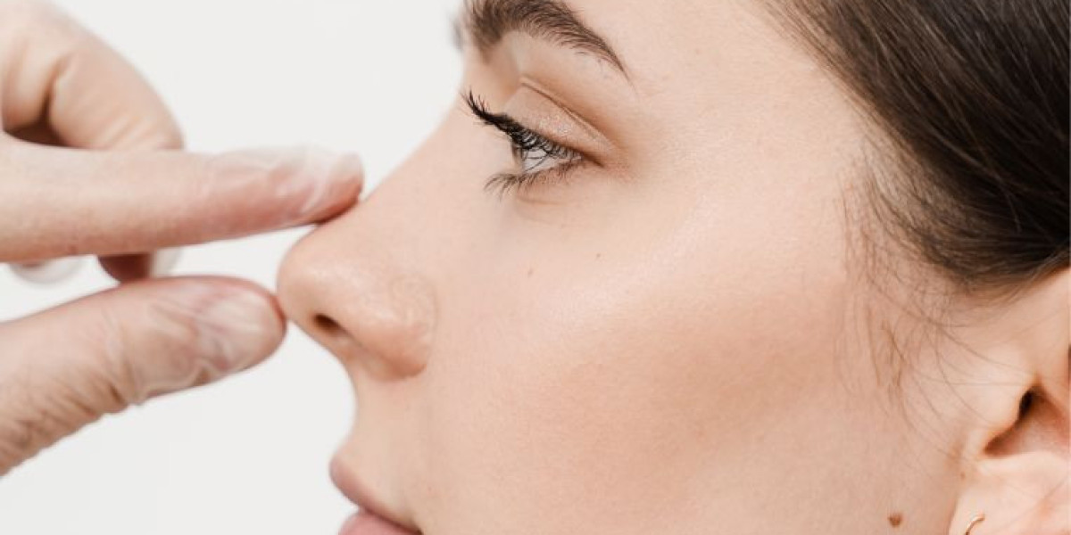 Rhinoplasty in Dubai: Choosing the Right Surgeon for Best Results