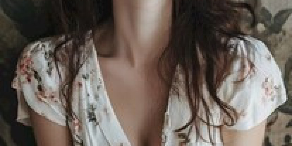 Colorado Avalanche Employees Up with Community Artist