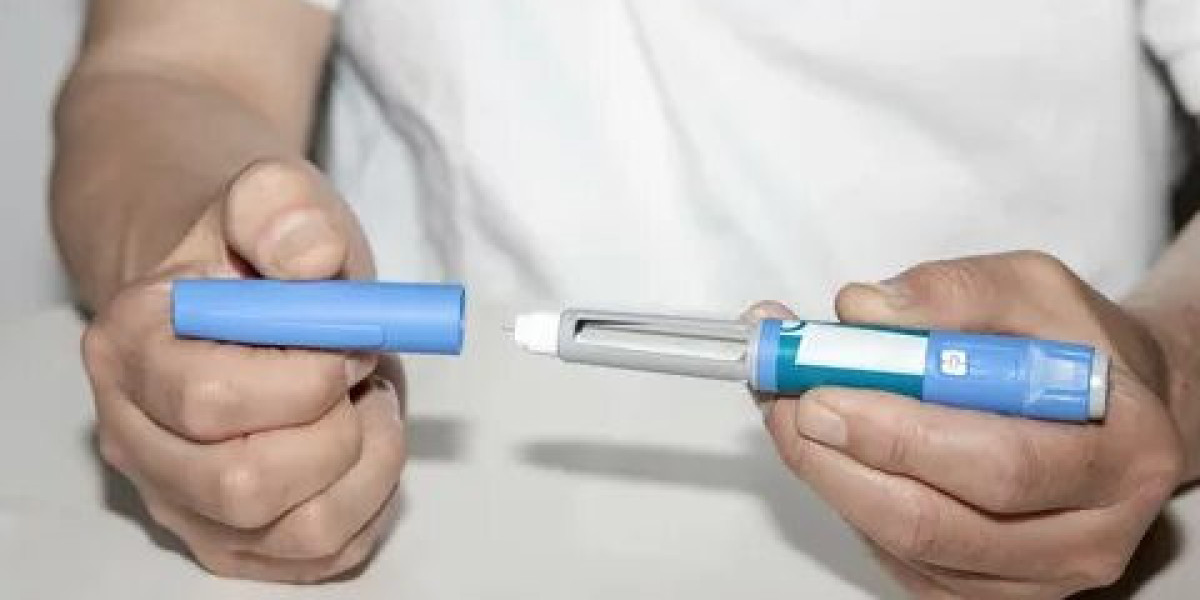 How do Dubai specialists monitor progress during Wegovy treatment?