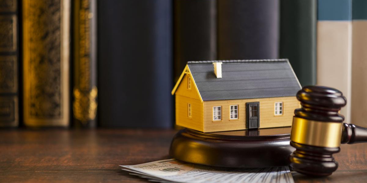 Why Hiring a Real Estate Attorney Matters in Illinois