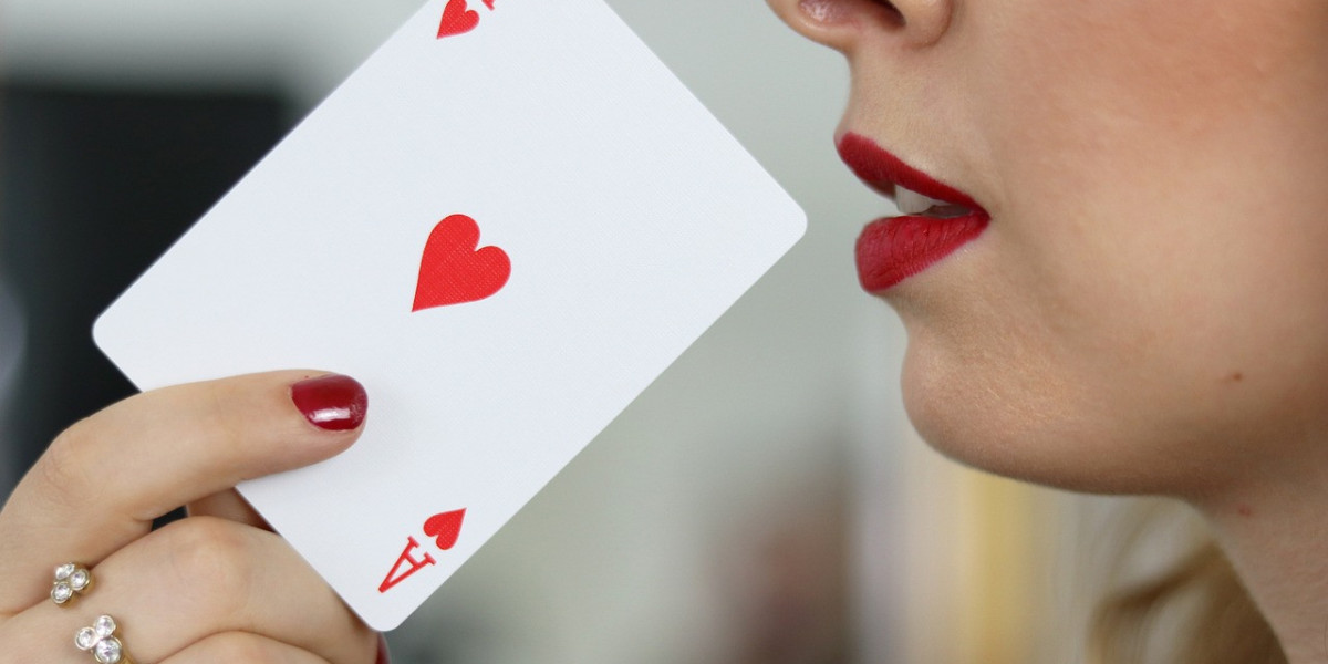 Fremkomsten af Gamification i Online Casinoer: Hvordan Spilmekanismer Forandrer Spillernes Engagement og Oplevelse i 202