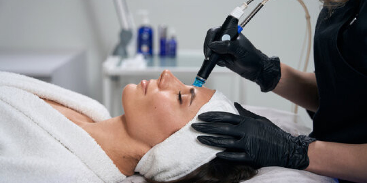 Transform Your Complexion: The Magic of the 3-Step HydraFacial