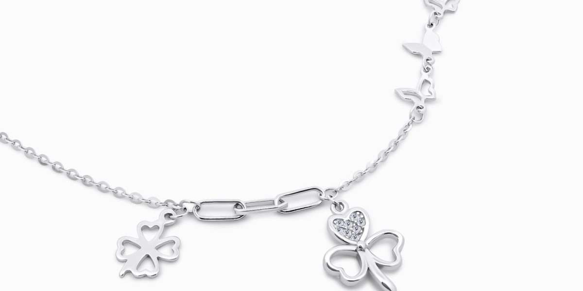 Quartz Diamond Wedding Rings – Elegant & Affordable Luxury