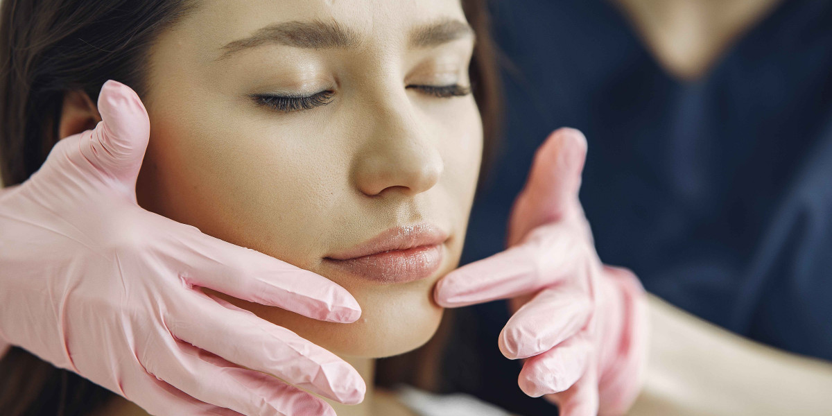 Jawline Treatment in Riyadh: A Modern Approach to Facial Balancing
