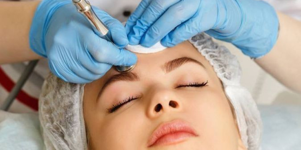 Achieve Fresh and Hydrated Skin with Hydrafacial in Islamabad