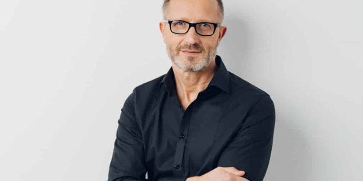 Dominique Rogeau: A Distinct Voice Shaped by Perspective and Precision