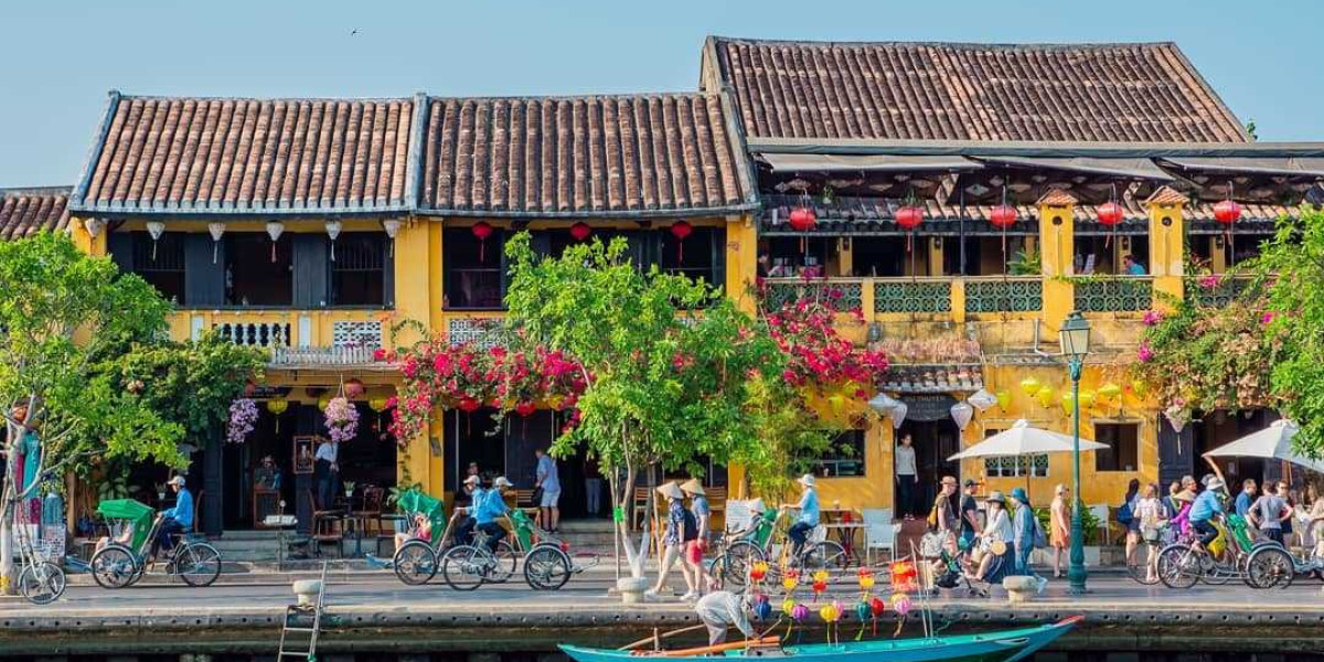 Trải Nghiệm Hành Trình Di Sản: Thuê Xe Riêng Từ Huế Đi Hội An Đáng Giá Nhất